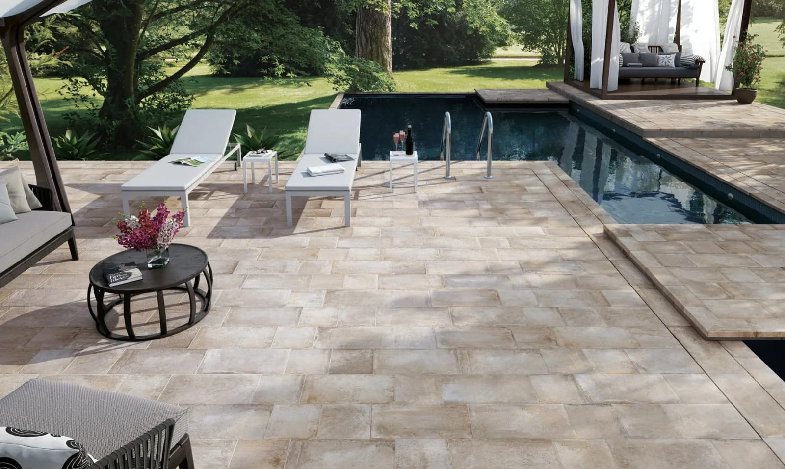 רחבת בריכה עם ריצוף GEOBRICK BRUGES